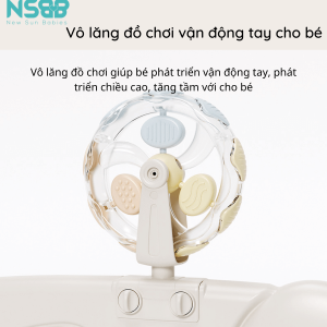 Vô lăng đồ chơi giúp bé phát triển vận động tay