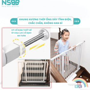 Sản phẩm thanh chắn được trang bị cơ chế khóa linh hoạt: chỉ cần nhấn nút bấm và đẩy thanh chắn ra, và khi đóng khoá cũng tương tự như vậy