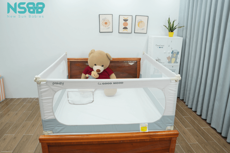 Thanh chắn giường là mặt hàng có giá thành ở tầm trung, dễ dàng tháo lắp và an toàn nên được nhiều gia đình lựa chọn