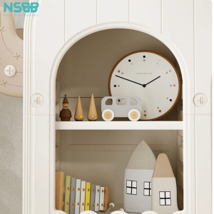 Tủ có dung lượng lớn và đặc biệt là được phân chia thành rất nhiều ngăn riêng biệt