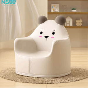 Lớp da mềm mại có chiết xuất từ thực vật, và chứa lớp kháng khuẩn chống các vết bám bẩn