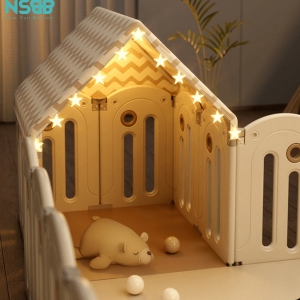 Nhờ vào cấu trúc đơn giản và kích thước phù hợp, nhà lều đồ chơi này là một điểm dừng lí tưởng để trẻ em có thể sáng tạo