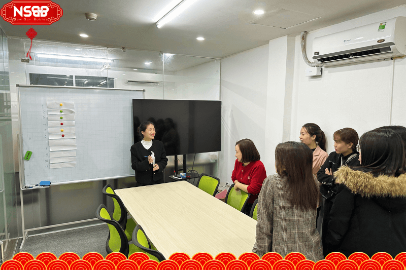 Trò chơi đoán tên nhận lì xì đã mang lại những giây phút vui nhộn