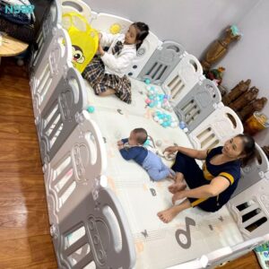 Quây cũi nhựa gấp gọn Pakey gấu xám