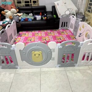 Quây cũi nhựa gấp gọn Pakey gấu xám