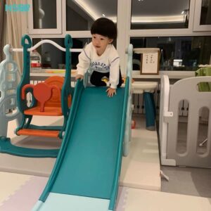 Cầu trượt liên hoàn Pakey N1 kèm bộ bóng đá, bóng rổ
