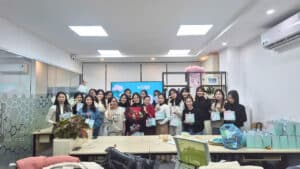 Những món quà nhỏ gửi gắm lời tri ân đến chị em New Sun Babies.