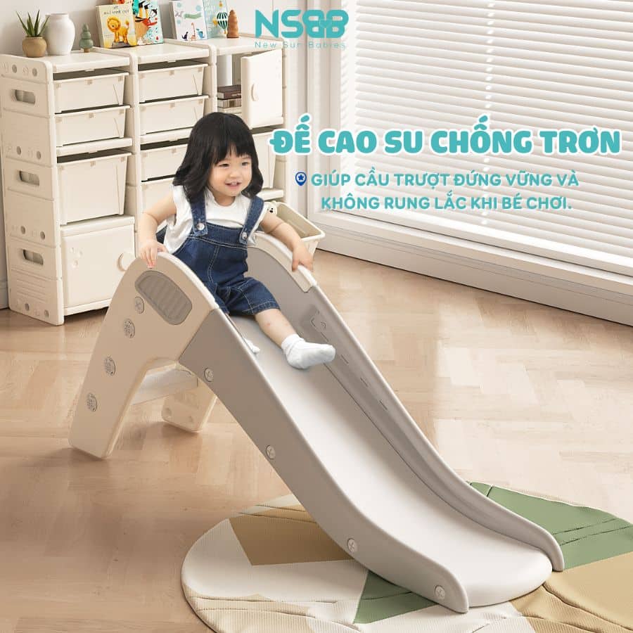 Cầu trượt Pakey Phi hành Gia