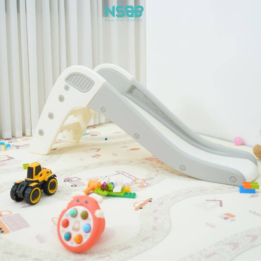 Cầu trượt Pakey Phi hành Gia