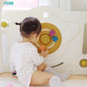 Quây cũi nhựa Pakey Phi hành gia