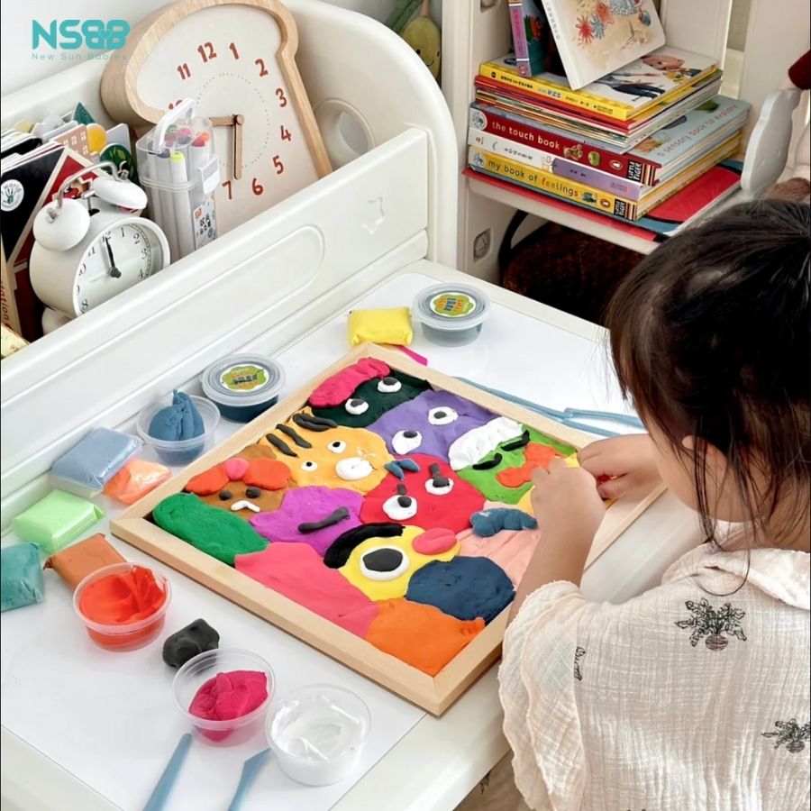 Bộ bàn học đa năng cho bé Pakey E032