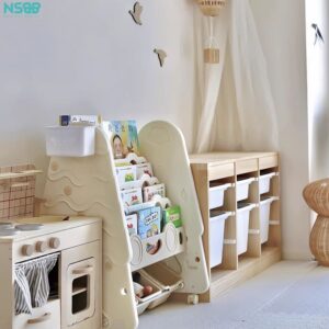 Kệ sách cho bé hình cây thông Pakey GS04