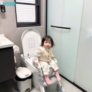 Nắp bồn cầu kèm thang cho bé Pakey P-PC04